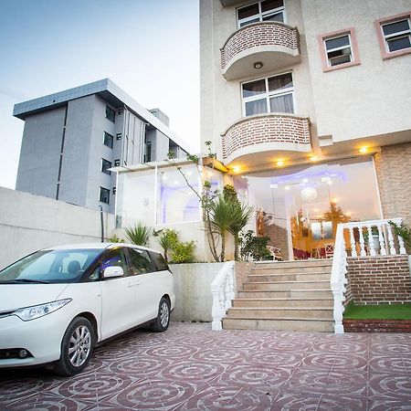 White House Addis Hotel Exterior photo